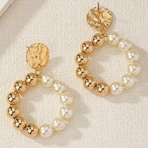 Pearl & Gold Toned Beaded Textured Stud Earrings